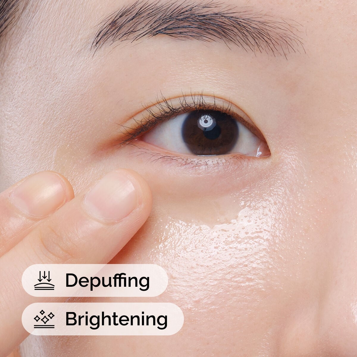 caffeine-solution-5-egcg-eye-serum-v3 ord-caffeine-solution-egcg-model-application-with-benefits.jpg